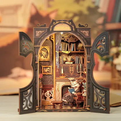 Count Cat's Study — Kit Book Nook DIY